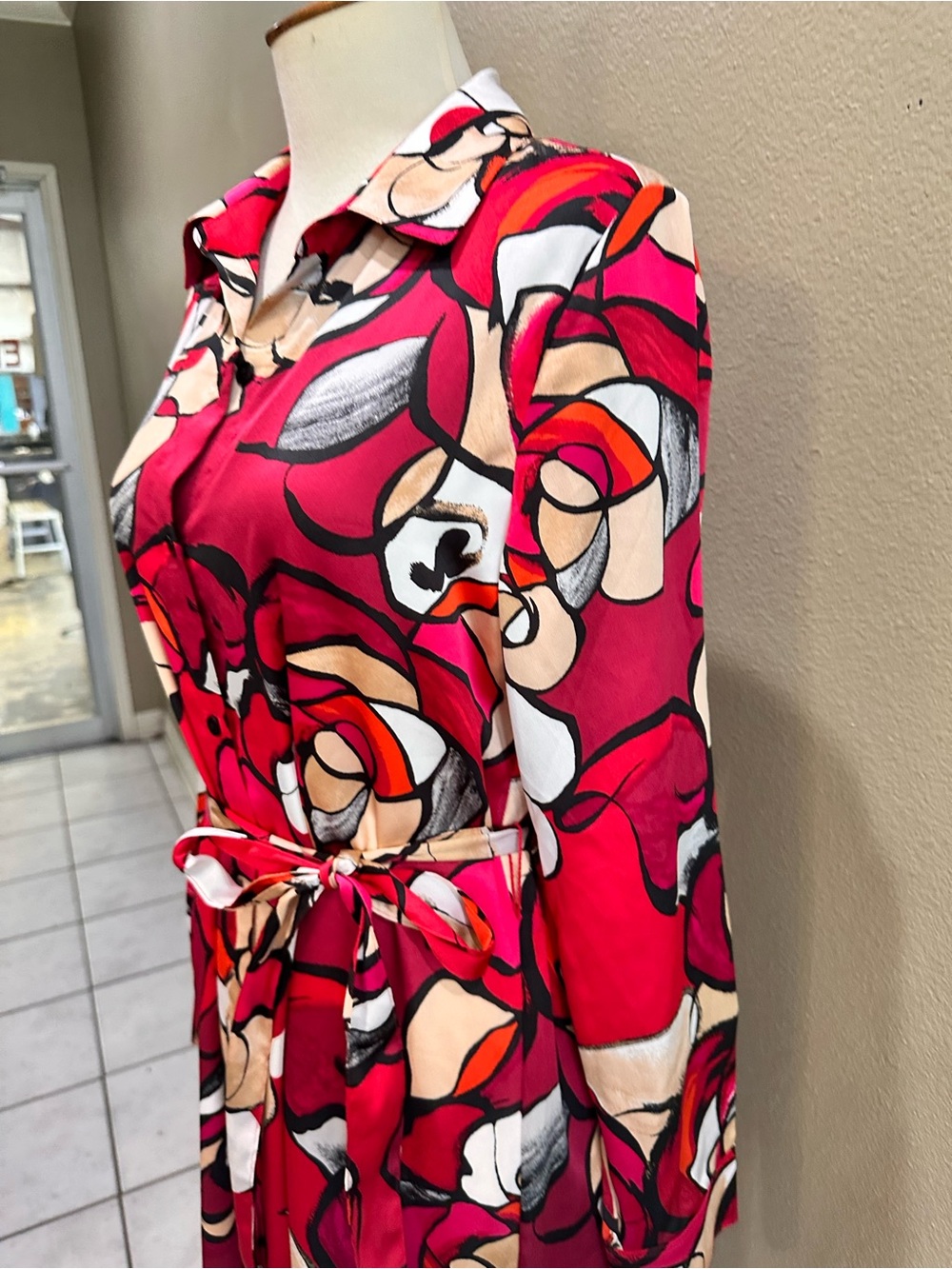 Chicos Shirt Dress Bold Pink Floral Shirt Dress with Tie Waist Small - Picture 7 of 16